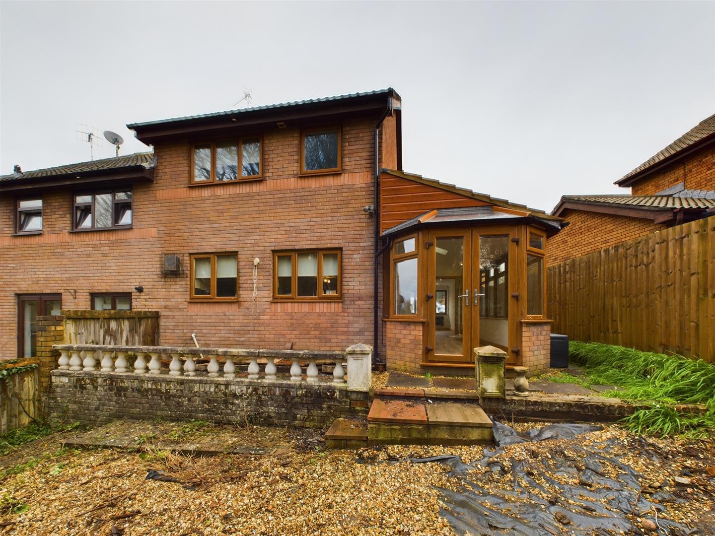 Ffordd Ddu, Pyle, Bridgend McHattons Estate Agents, Bridgend